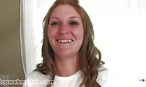 Жена седи на лицето vintage porno online на фермерите,