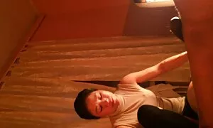 Блондинката ще porno kurvi вземе спермата от Агенцията.