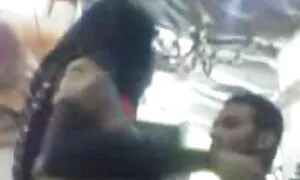 Две деца славена вътова порно танцуват пред ендоскоп камера
